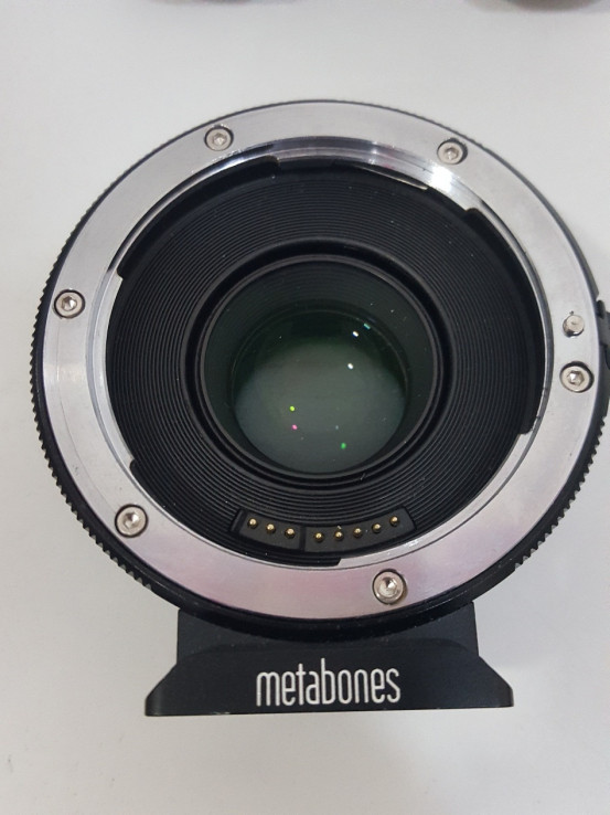 7-7-38193-2-Objetivo Metabones EF-BMPCC Speed Booster 0.58x