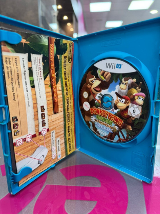 7-7-79015-2-Donkey Kong Country Tropical Freeze WII U