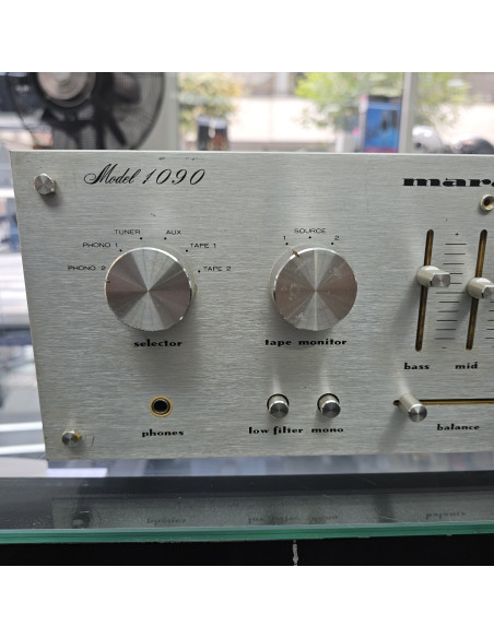 8-8-49332-5-Amplificador Marantz 1090