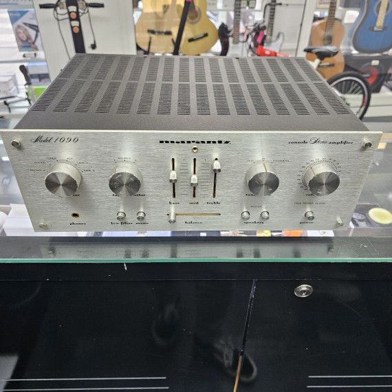 8-8-49332-7-Amplificador Marantz 1090