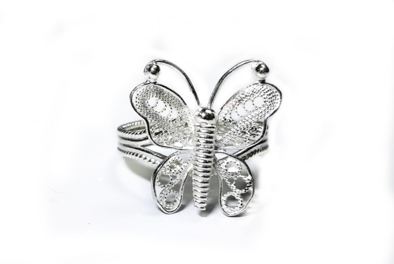 8-1-163109-3-Anillo forma Mariposa