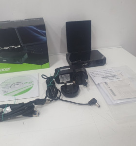 8-8-39692-1-Proyector LED ACER C120