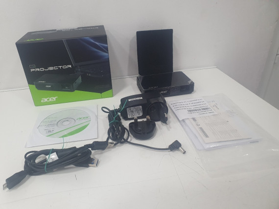 8-8-39692-1-Proyector LED ACER C120