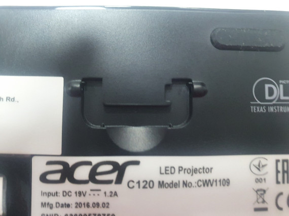 8-8-39692-4-Proyector LED ACER C120