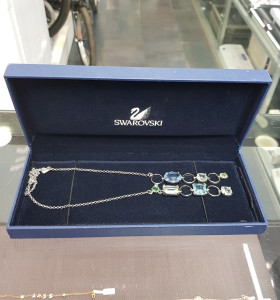 8-8-63386-1-Cadena Con Pedreria Swarovski