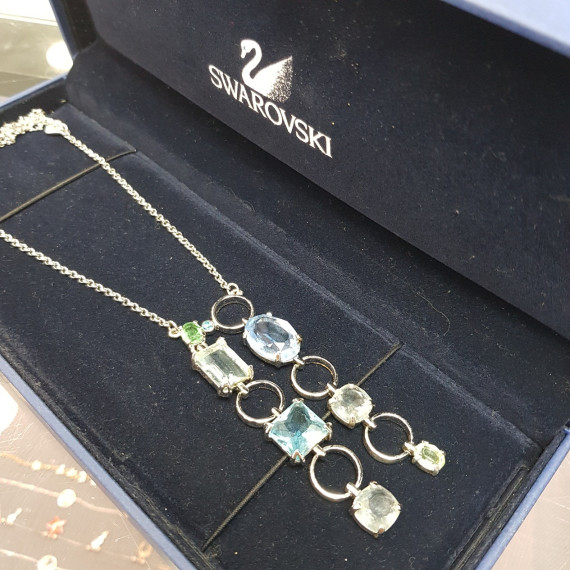 8-8-63386-2-Cadena Con Pedreria Swarovski