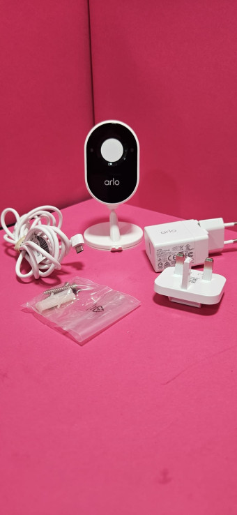 8-8-66397-4-Camara Videovigilancia Arlo Essential