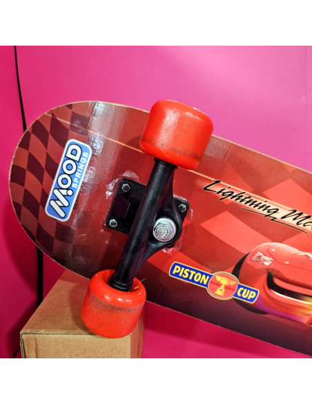 8-8-69839-10-Patinete Cars Lighthing McQueen