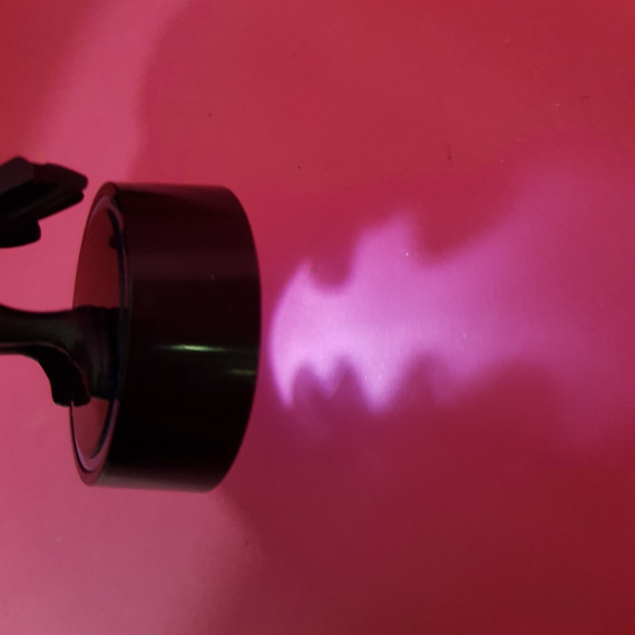 8-8-69164-3-Bebé y juguetes Batman linterna