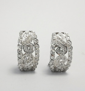 9-7-40868-3-Pendientes con circonitas de oro blanco 18 K y cierre omega