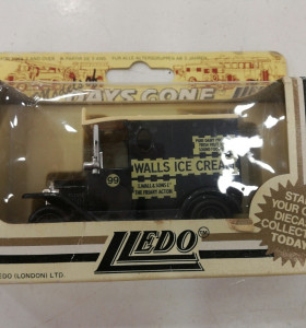 9-1-191809-1-Coche De Colección Vintage