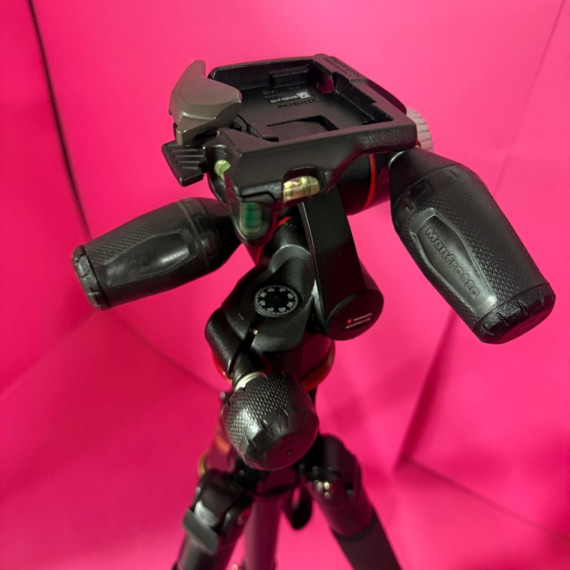 8-8-70993-6-Fotografía Y Videocámaras Tripode Manfrotto MHXPRO-3W