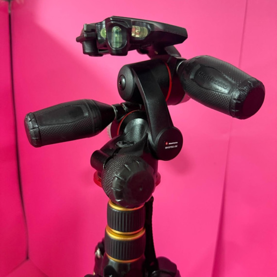 8-8-70993-7-Fotografía Y Videocámaras Tripode Manfrotto MHXPRO-3W