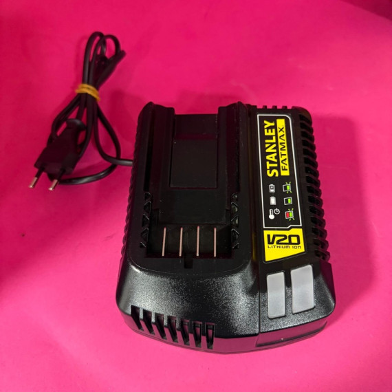 8-8-67701-4-Martillo A Bateria Percutor STANLEY FAT MAX SFMCH900