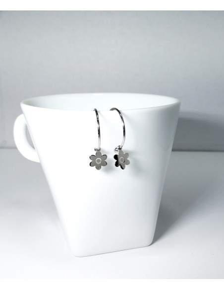 6-2-93131-1-Pendientes aro con flor 17 mm