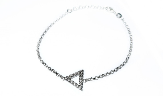 6-2-93281-3-Pulsera triángulo piedras