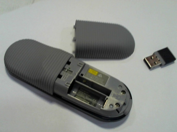 6-6-125211-2-Targus AMP13US Laser Presentation Remote