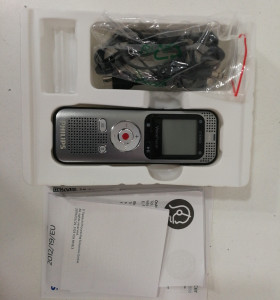 6-6-148810-1-Dictáfono Philips VoiceTracer 