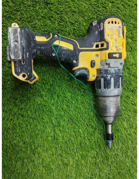 6-6-149863-9-Herramientas Eléctricas Combo Dewalt DCK2080P2T radial y atornillador