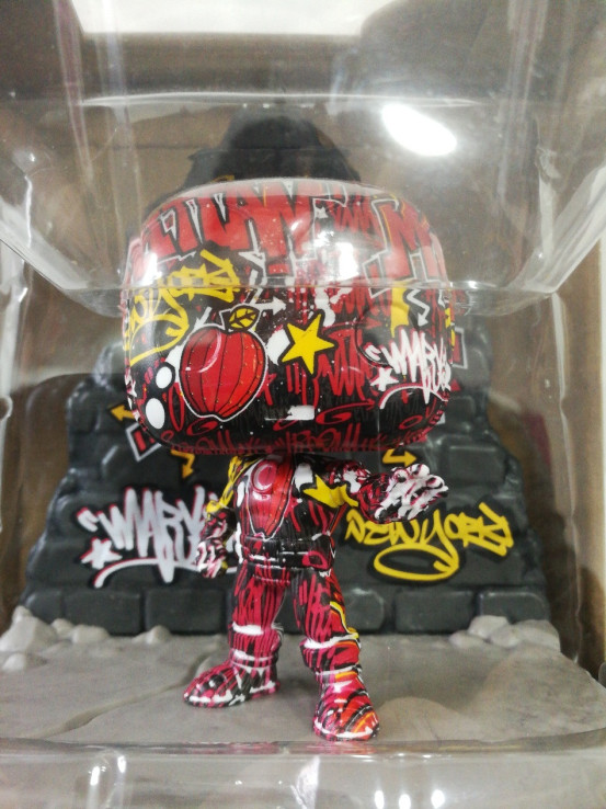 6-6-151148-2-Objetos Insólitos Funko Pop 753 iron man street art