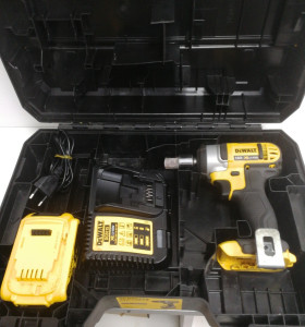 6-6-154105-1-Taladro A Bateria Pistola Impact Dewalt DCF 880 0-2300