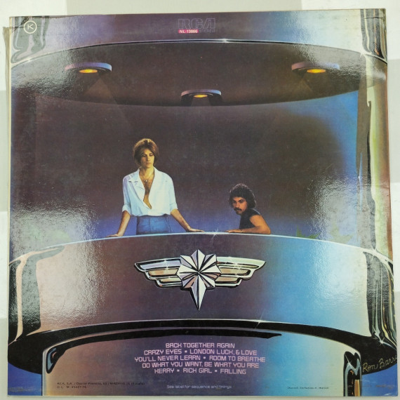 6-6-160494-2-Vinilo bigger than booth of us