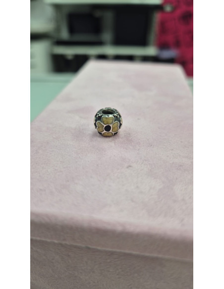 6-6-160837-1-Joyería Charm