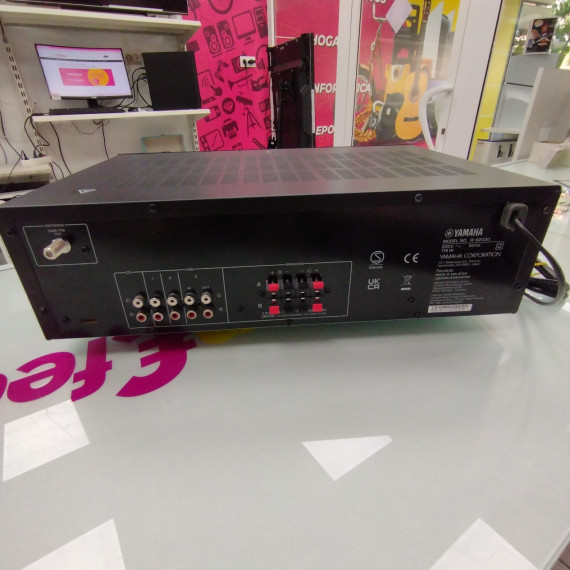 6-6-162672-2-Amplificador HiFi Yamaha R-S202D