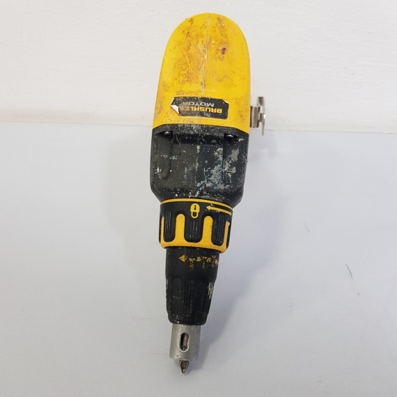 6-8-63856-3-Atornillador A Bateria Dewalt DCF620 (Sin bateria)