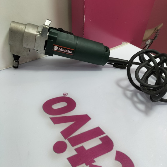 7-7-58332-3-Punzonadora Metabo 6875