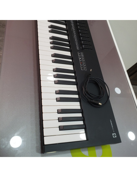 7-7-61591-2-Teclado Electrónico Novation Launchkey 61 Mk3