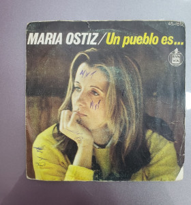 7-7-65560-1-Vinilo Maria Ostriz un pueblo es