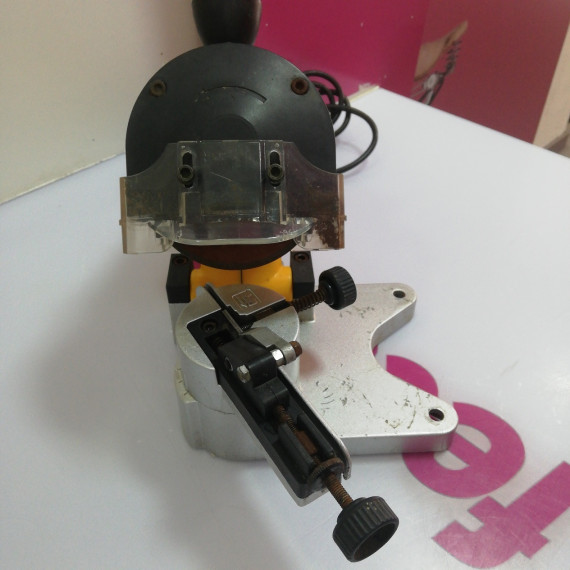 7-7-65735-2-Afilador Powerplus Powxg1065