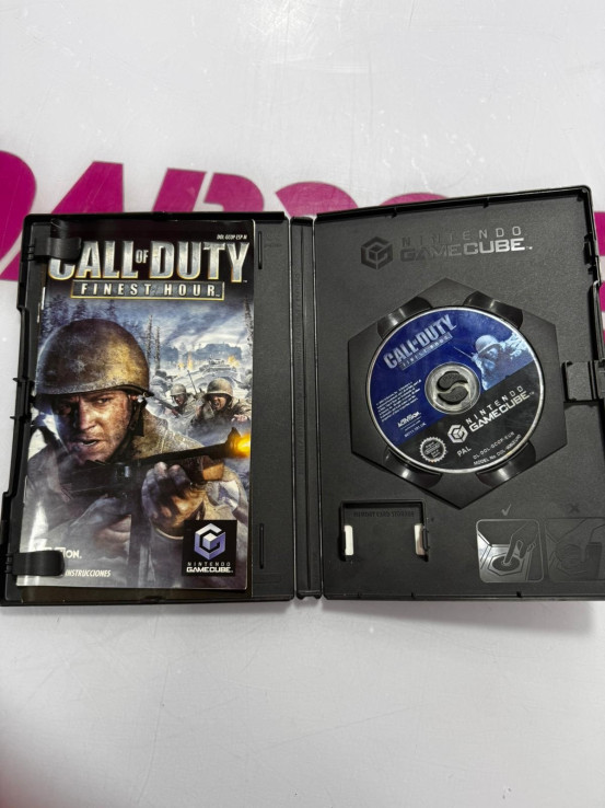 7-7-74140-2-Videojuego Call of duty finest hour Gamecube