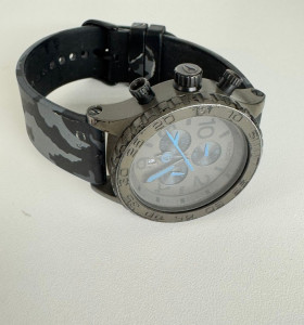 7-7-75389-1-Reloj Alta Gama Caballero Nixon 42-20 Chrono