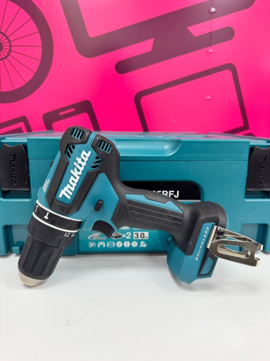 7-7-80168-2-Taladro Electrico Makita DHP485RFJ (Sin Uso)