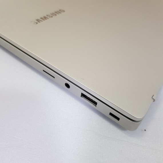 7-8-60273-6-Ordenador portátil Galaxy Book3 np750xfg 8ram 512gb SSD IntelCore i5 15.6 Windows 11