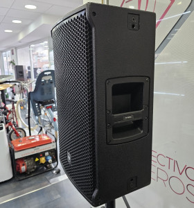 7-8-64921-1-Música profesional Alltavoz RCF NX32A 2