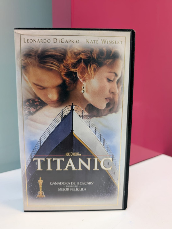 7-9-68583-2-CD, vinilos y casetes VHS Titanic