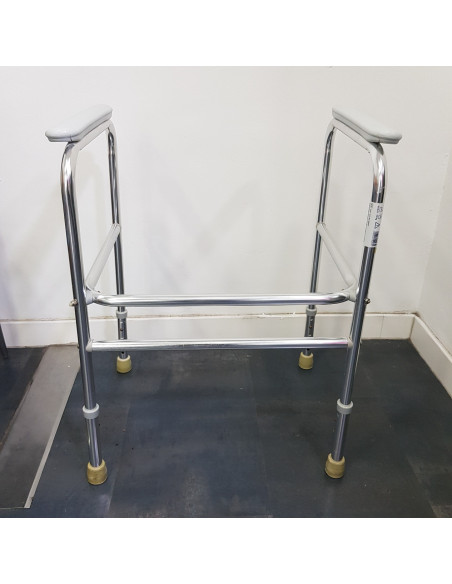 8-8-56880-1-Andador Invacare D88316 