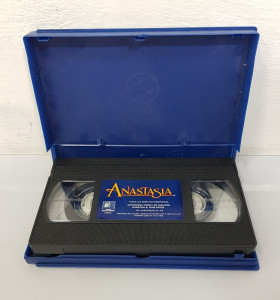 8-8-60820-1-Cine, DVD y películas Vhs Anastasia 2