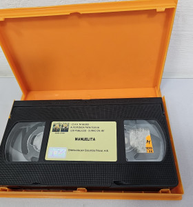 8-8-60832-1-Cine, DVD y películas Vhs Manuelita  2