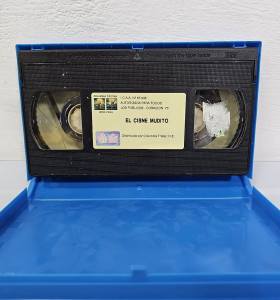 8-8-60836-1-Cine, DVD y películas Vhs El Cisne Mudito 2