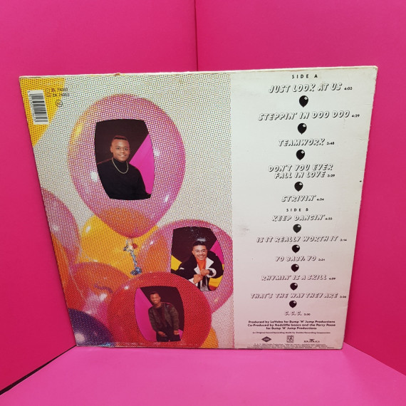 8-8-66591-2-Vinilo Party Posse It's PArty Time