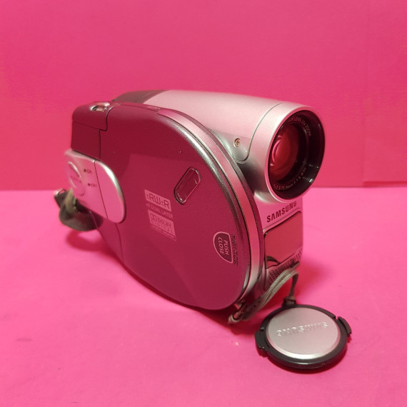 8-8-66758-1-Videocámara Analógica Samsung VP DC161