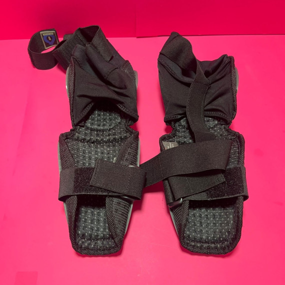 8-8-67189-2-Protecciones Coderas Sixsixone