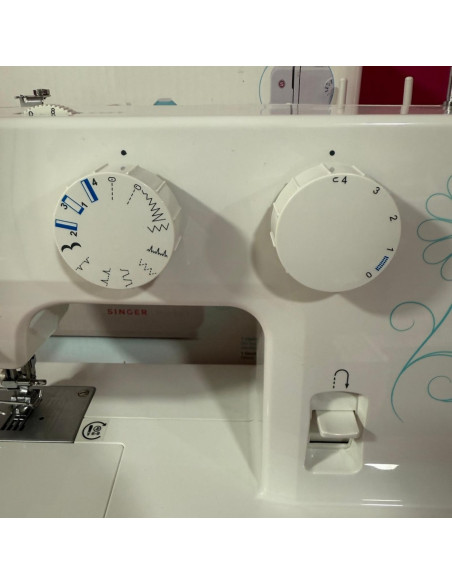 8-8-67390-5-Maquina Coser Singer Promise II