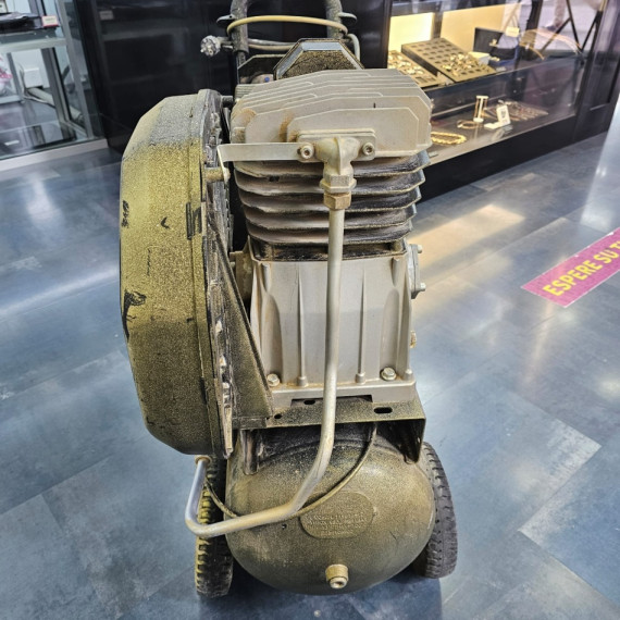 8-8-67552-3-Compresor Wurth Mega 400 50W 50Litros