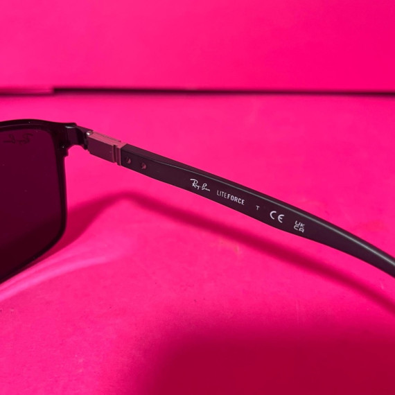 8-8-67928-6-Gafas de sol caballero Ray Ban LITEFORCE RB 3721