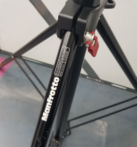 8-8-68383-1-Tripode Manfrotto 1004Bac 2